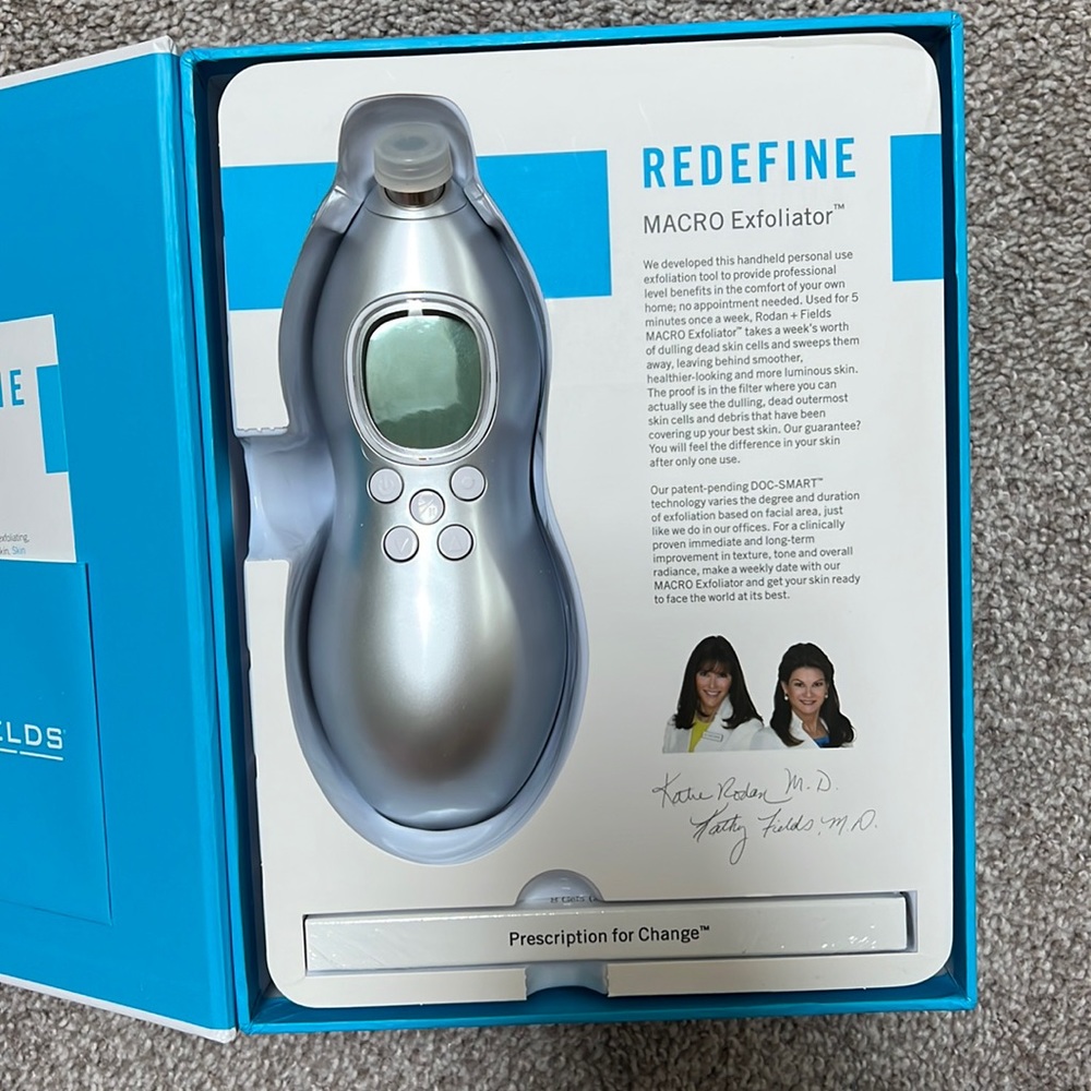 Redefine Macro Exfoliator
